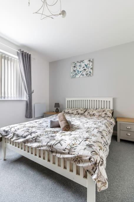 2 Bedroom Flat, Glasshoughton Castleford